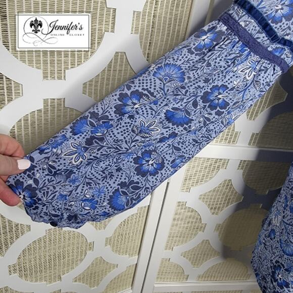 St. John's Bay Blue Floral Split Neck Balloon Sleeve Peasant Blouse Size L - Picture 7 of 12